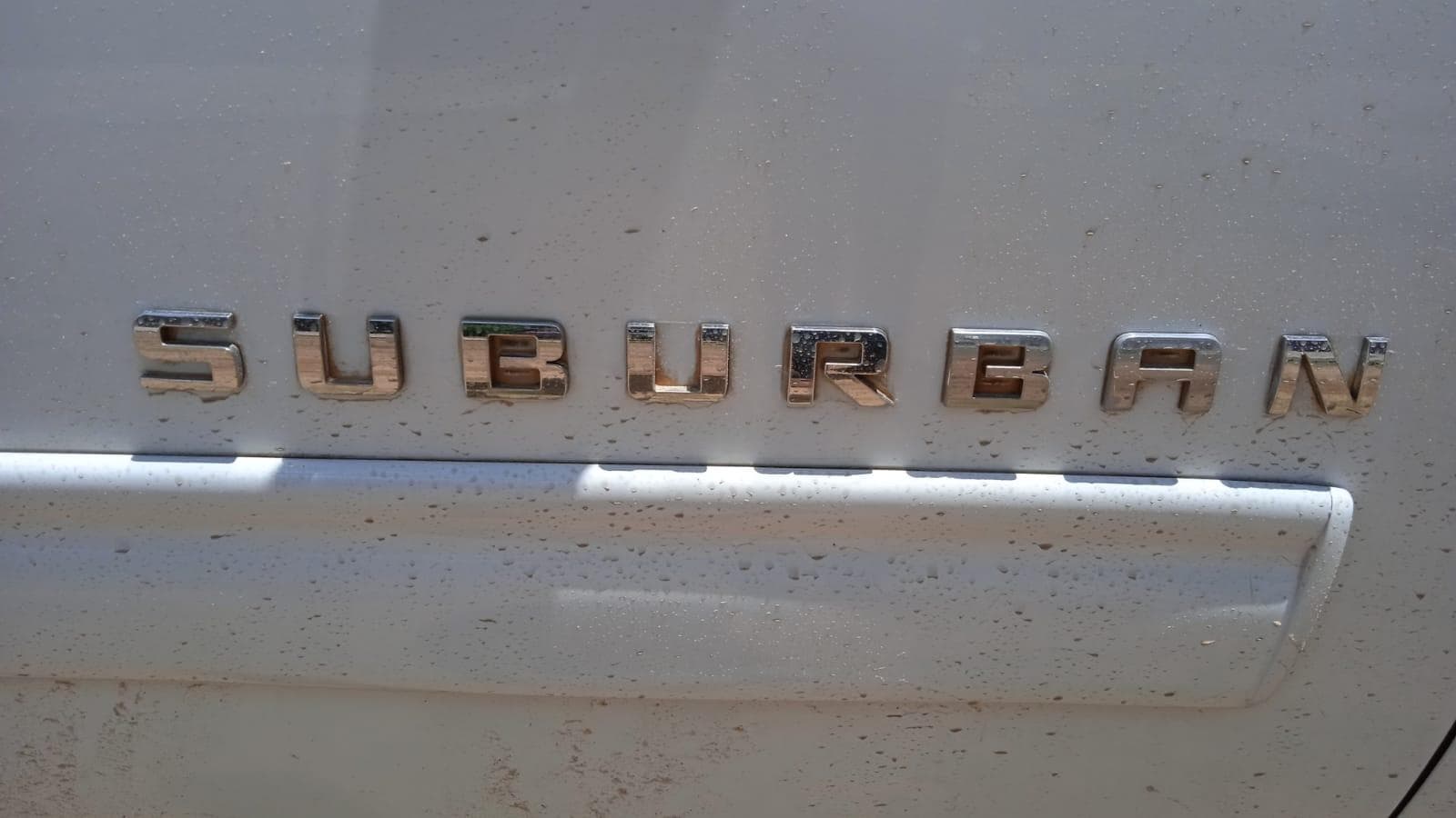 Chevrolet Suburban · — imagem 10