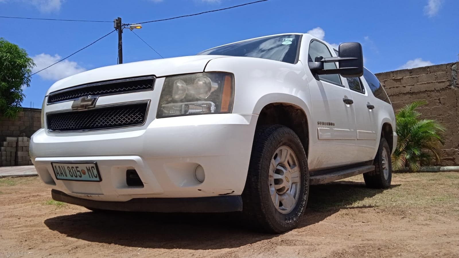 Chevrolet Suburban · — imagem 1