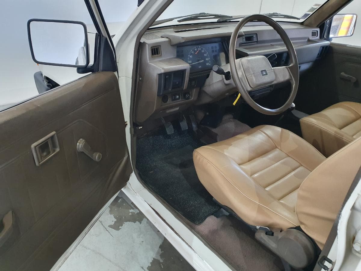 Mitsubishi L200 pick-up 2.5D · Ano 1991 — imagen 11