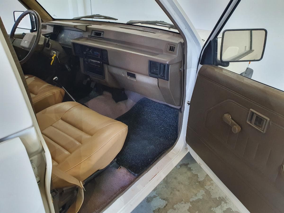Mitsubishi L200 pick-up 2.5D · Ano 1991 — imagen 9