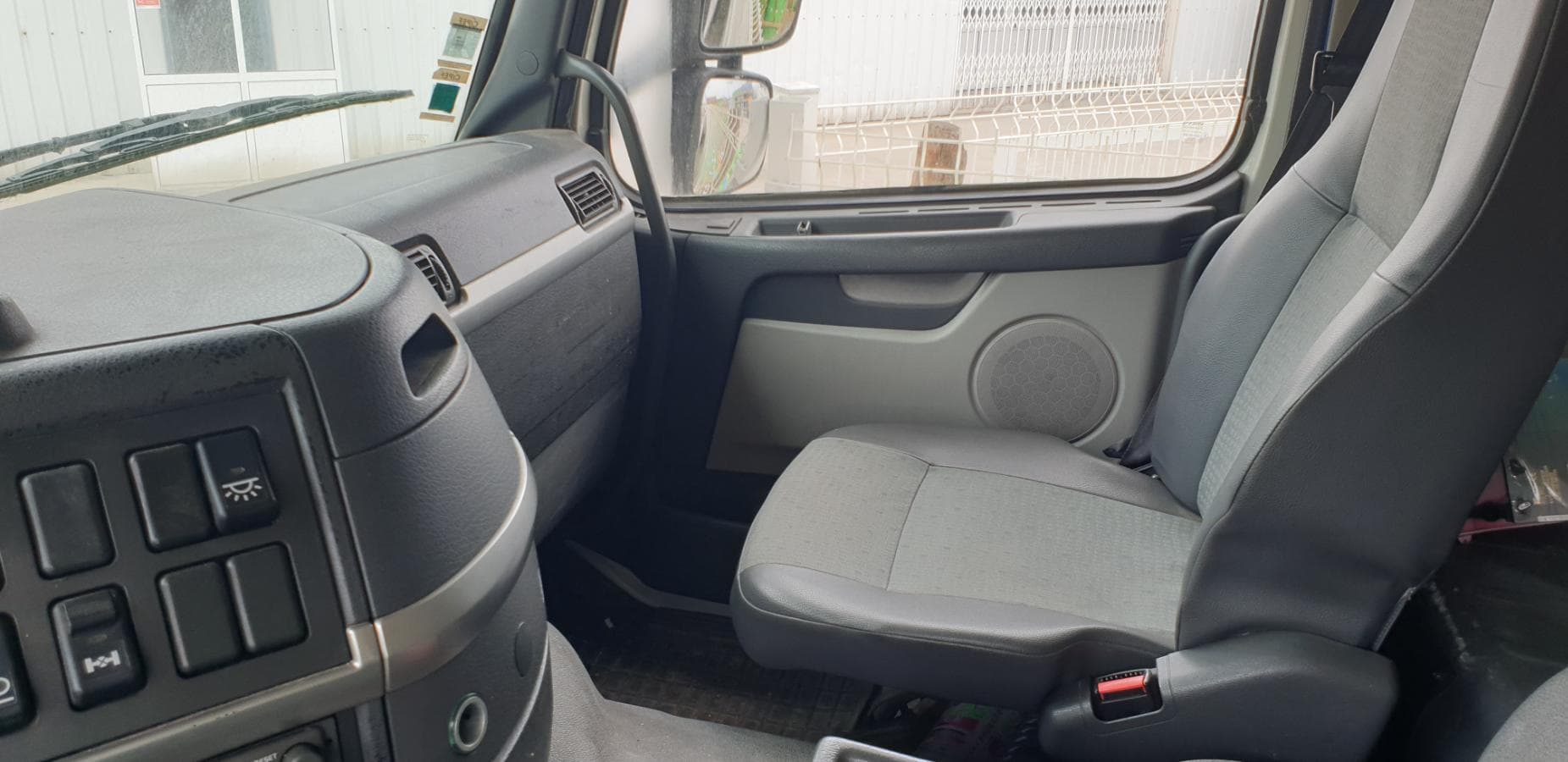 Volvo FM 12 380 · Ano 2004 — imagem 4