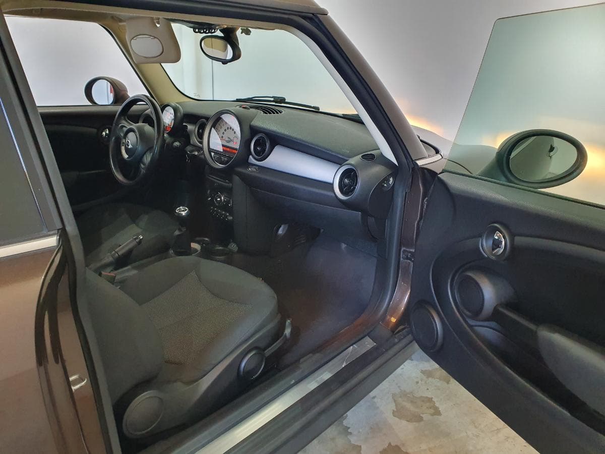 Mini Clubman 1.6 D · Ano 2013 — imagem 10