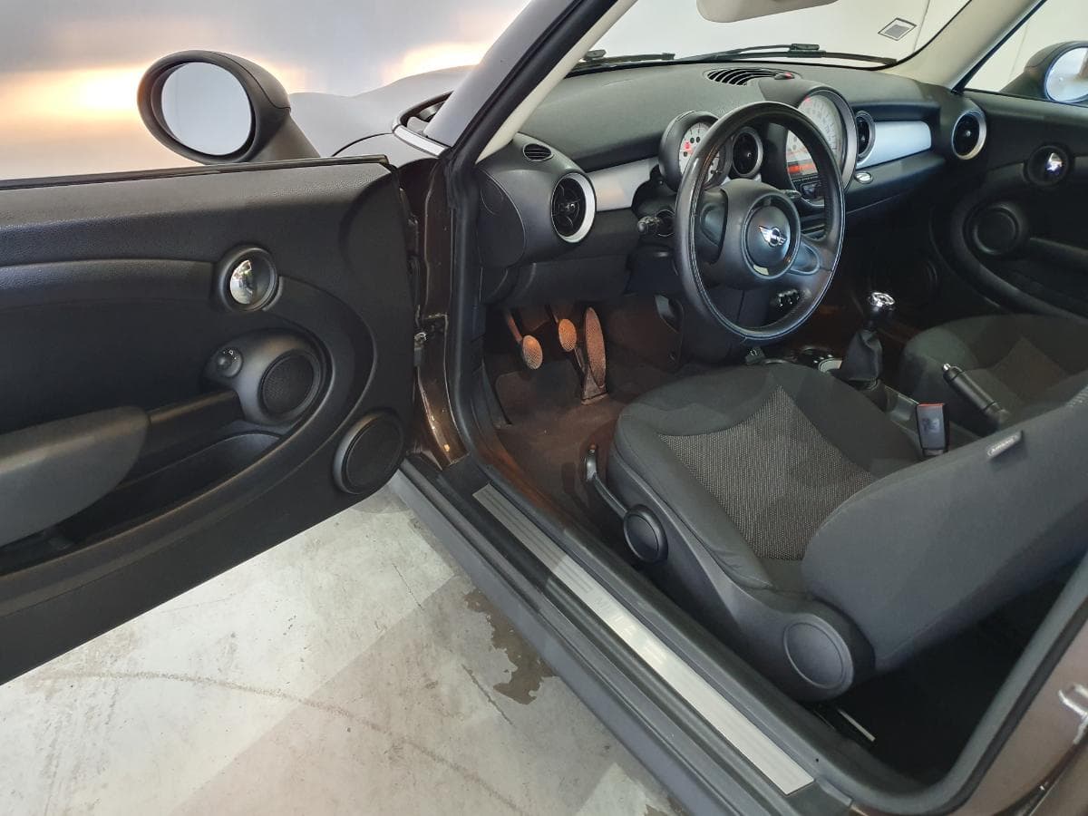 Mini Clubman 1.6 D · Ano 2013 — imagem 12