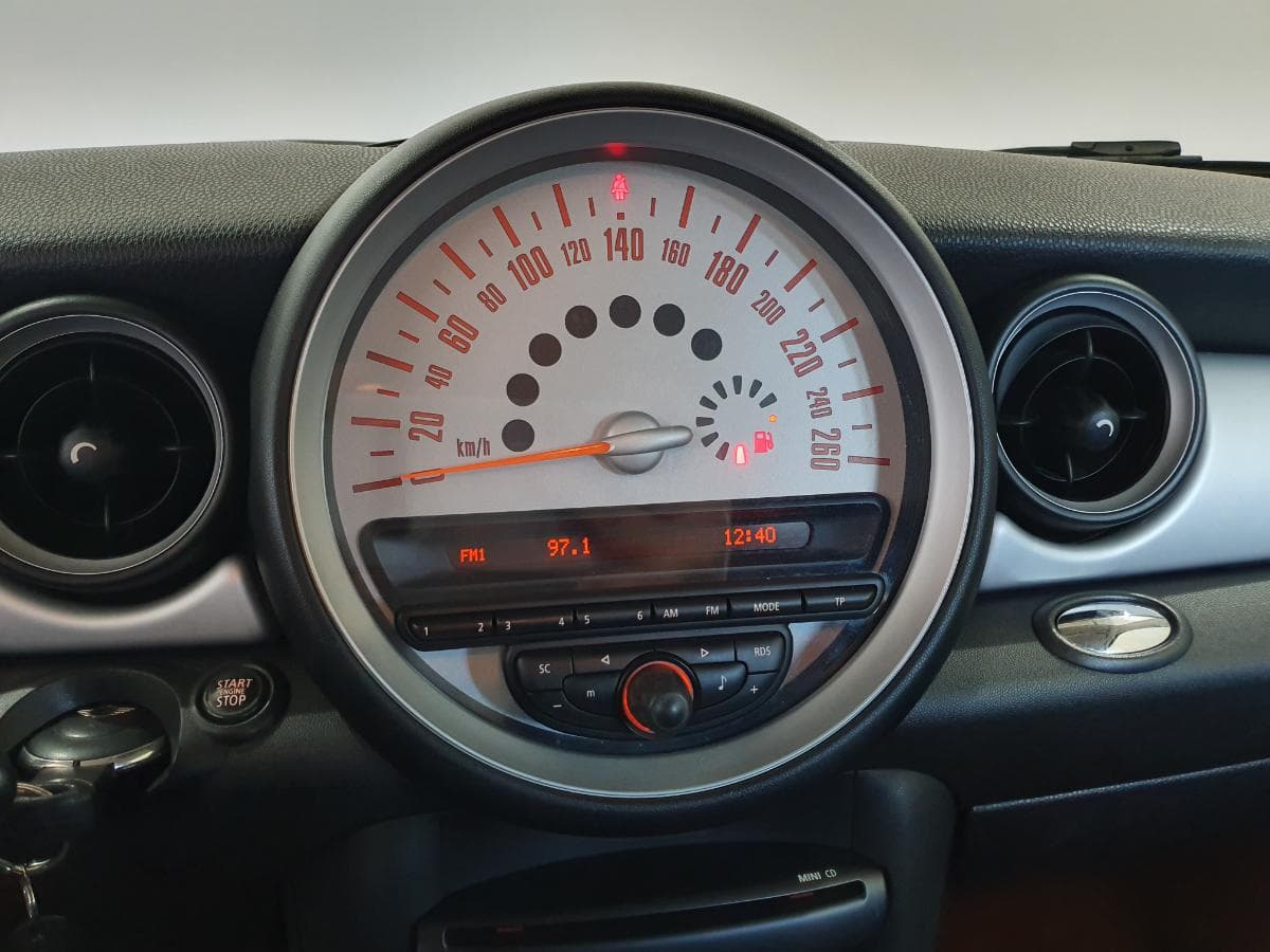 Mini Clubman 1.6 D · Ano 2013 — imagem 18