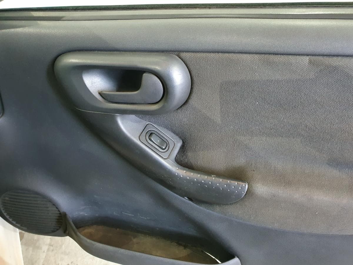 Opel Corsa C Van 1.7DI · Ano 2001 — image 23