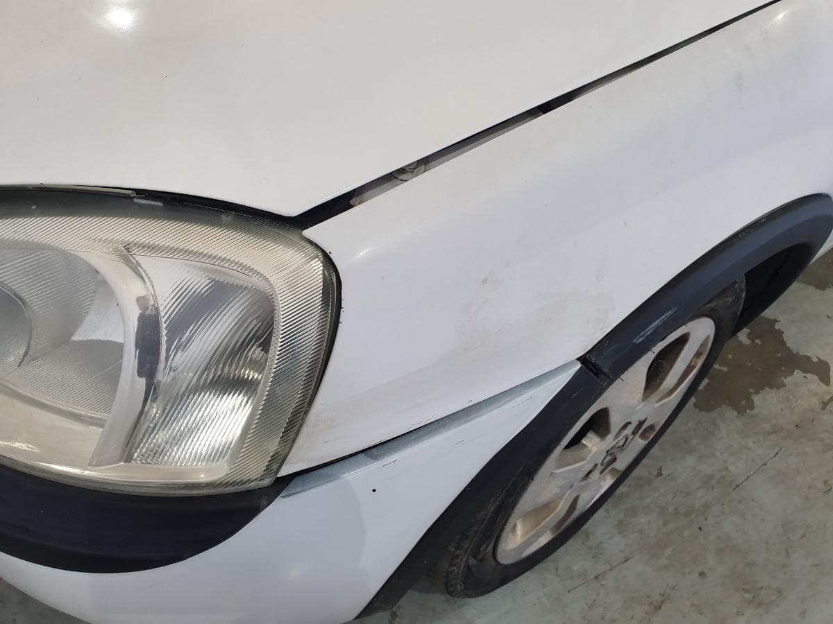 Opel Corsa C Van 1.7DI · Ano 2001 — image 25