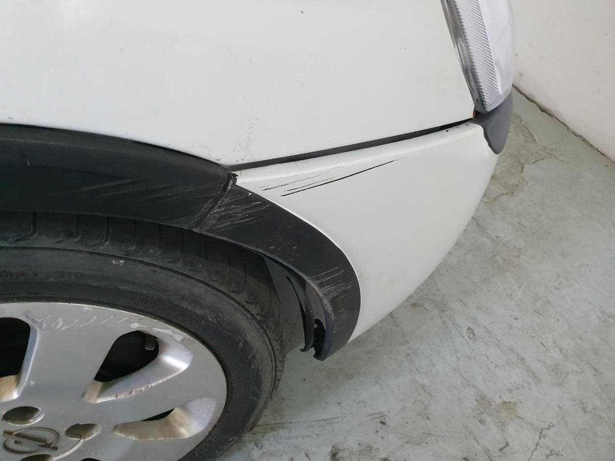 Opel Corsa C Van 1.7DI · Ano 2001 — image 31