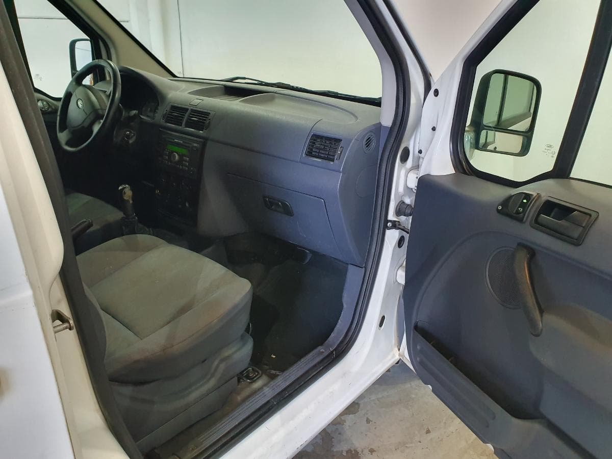 Ford Transit Connect 1.8 TDCI · Ano 2009 — imagem 20