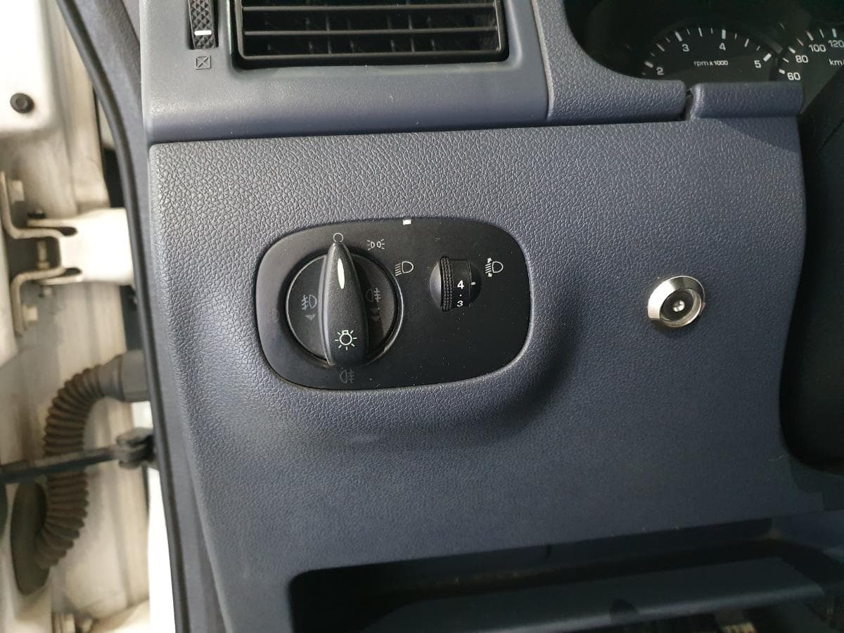 Ford Transit Connect 1.8 TDCI · Ano 2009 — imagem 21