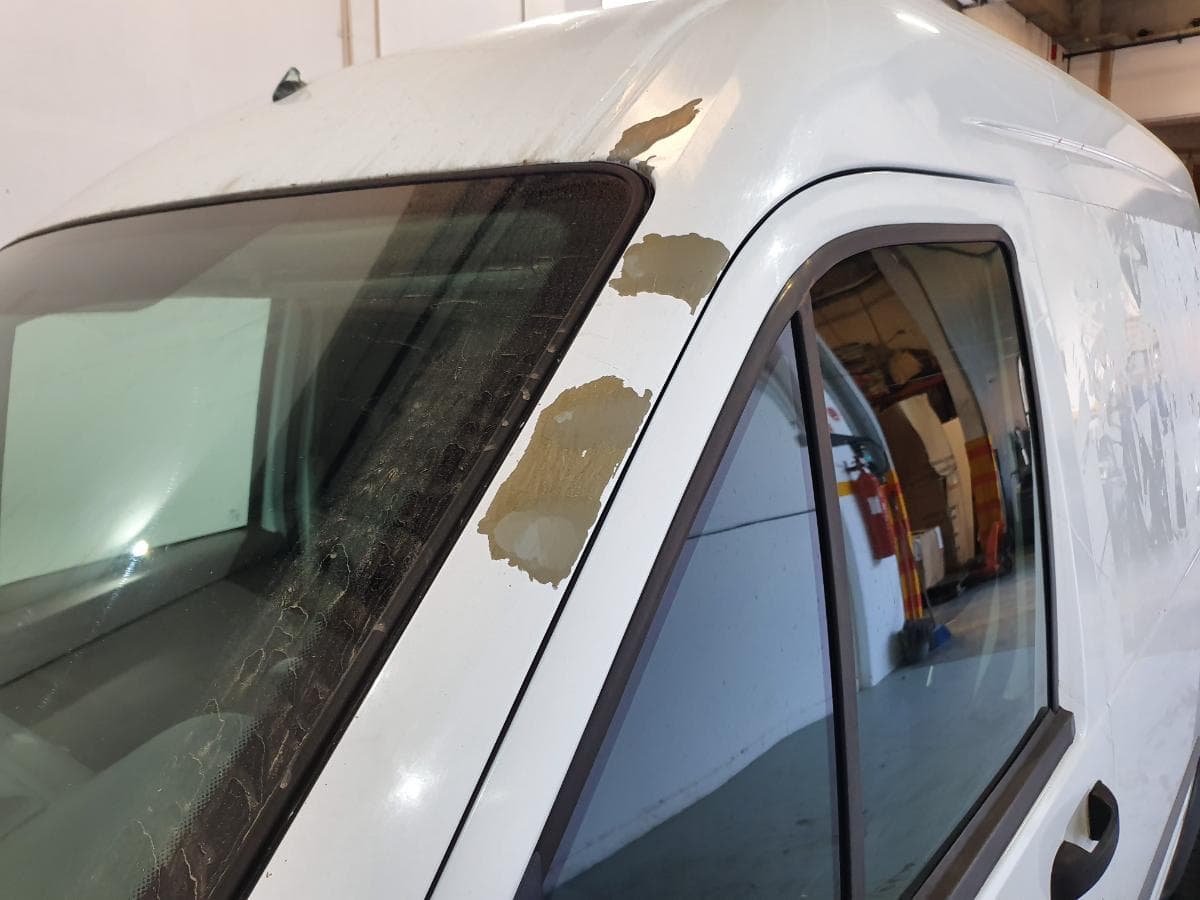 Ford Transit Connect 1.8 TDCI · Ano 2009 — imagem 29