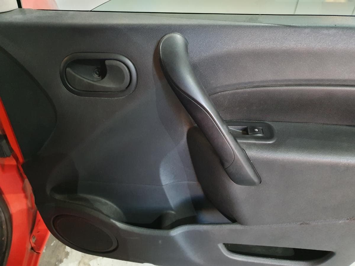 Renault Kangoo 1.5DCI · Ano 2011 — imagem 10