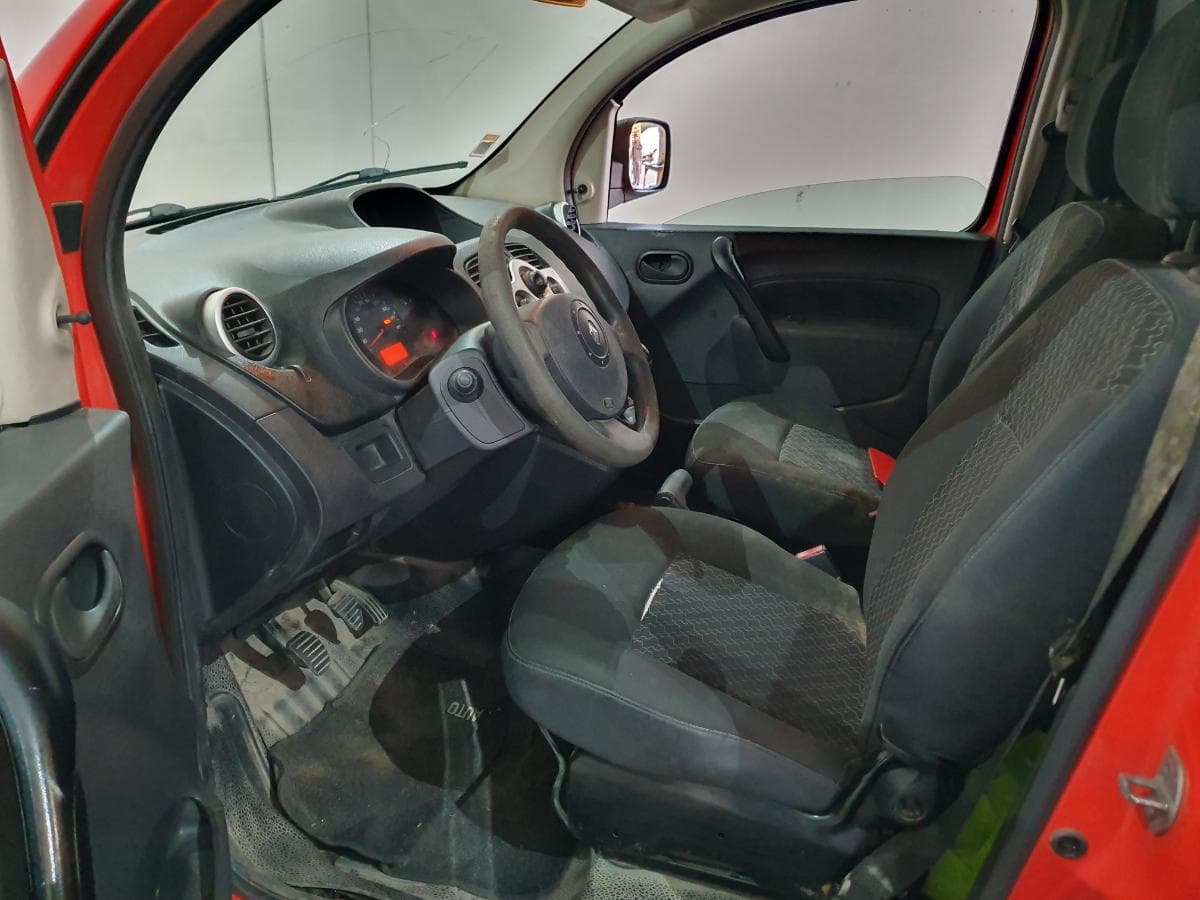 Renault Kangoo 1.5DCI · Ano 2011 — imagem 11