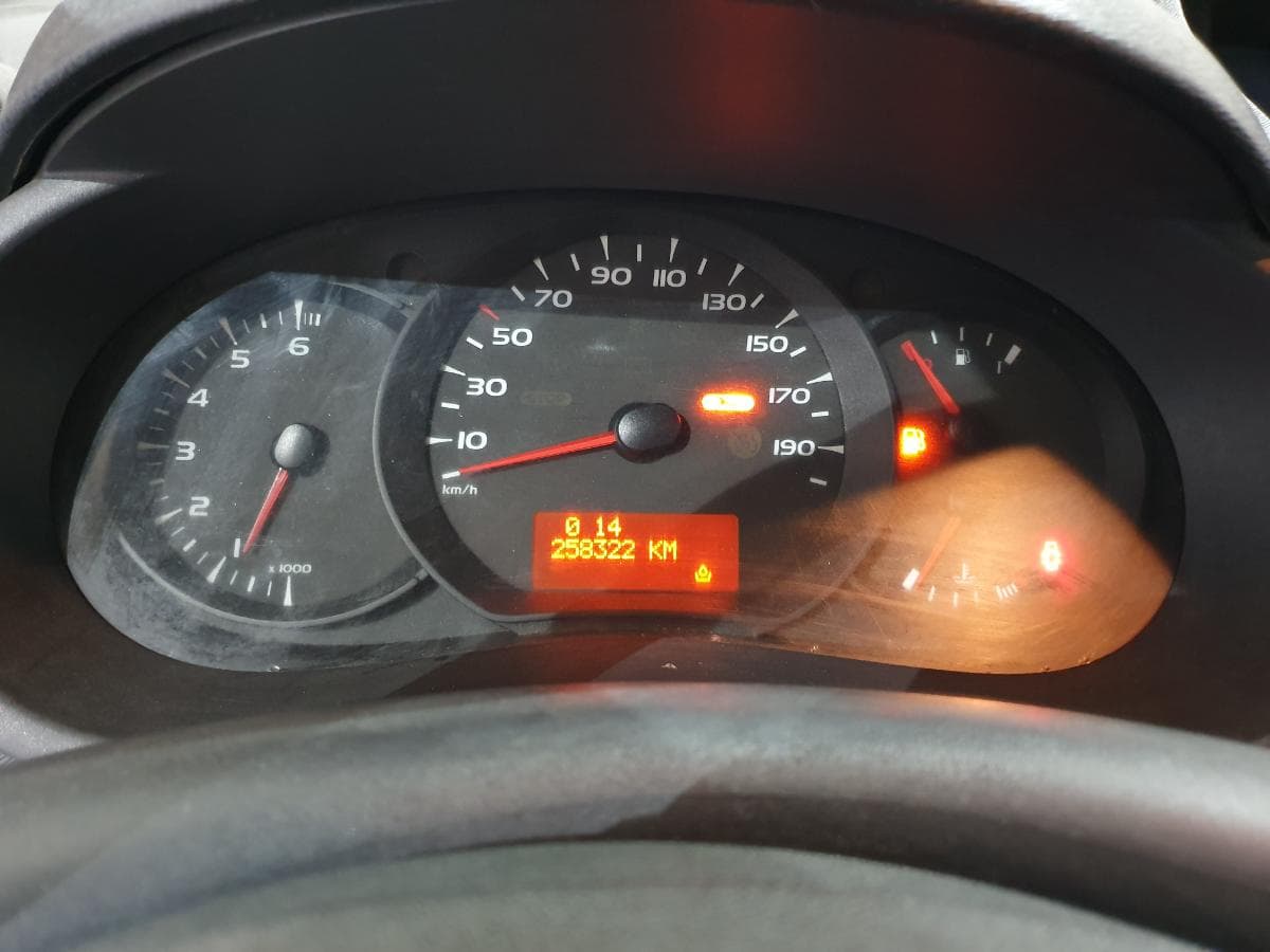 Renault Kangoo 1.5DCI · Ano 2011 — imagem 19
