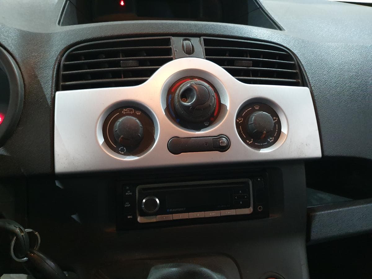 Renault Kangoo 1.5DCI · Ano 2011 — imagem 37