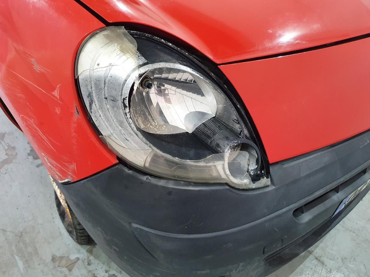 Renault Kangoo 1.5DCI · Ano 2011 — imagem 33