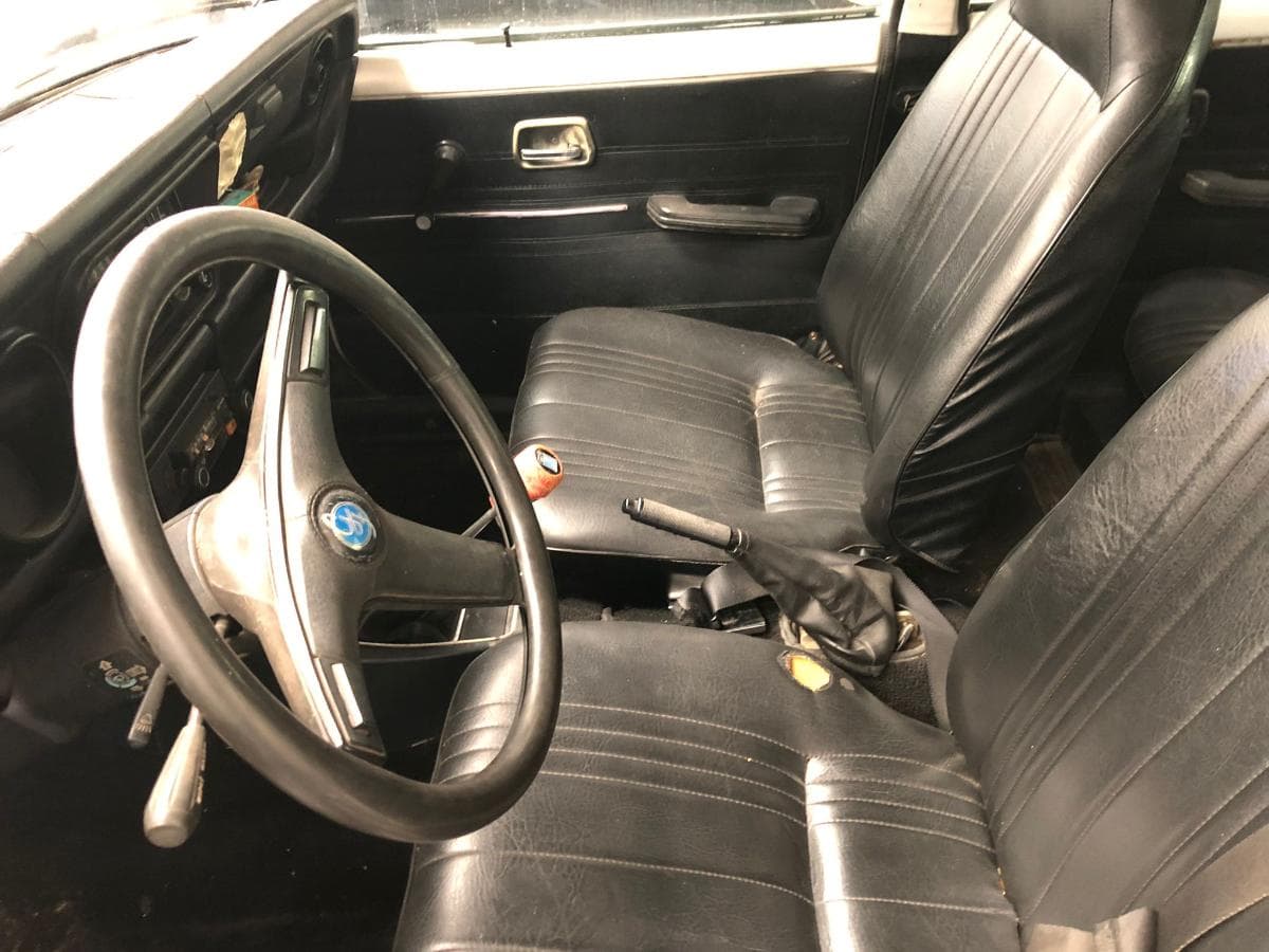 Mazda 818 Sedan — image 5