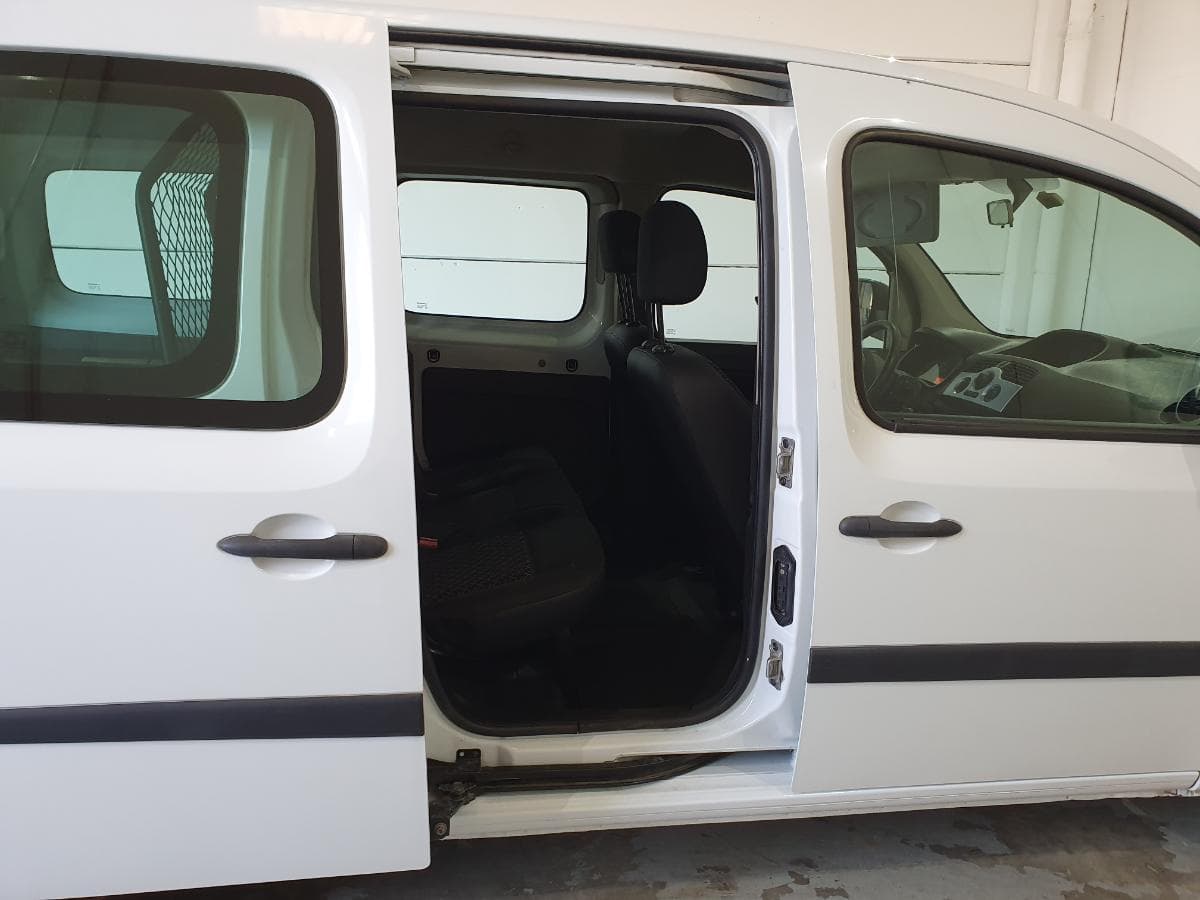 Renault kangoo 1.5 DCI · Ano 2011 — image 10