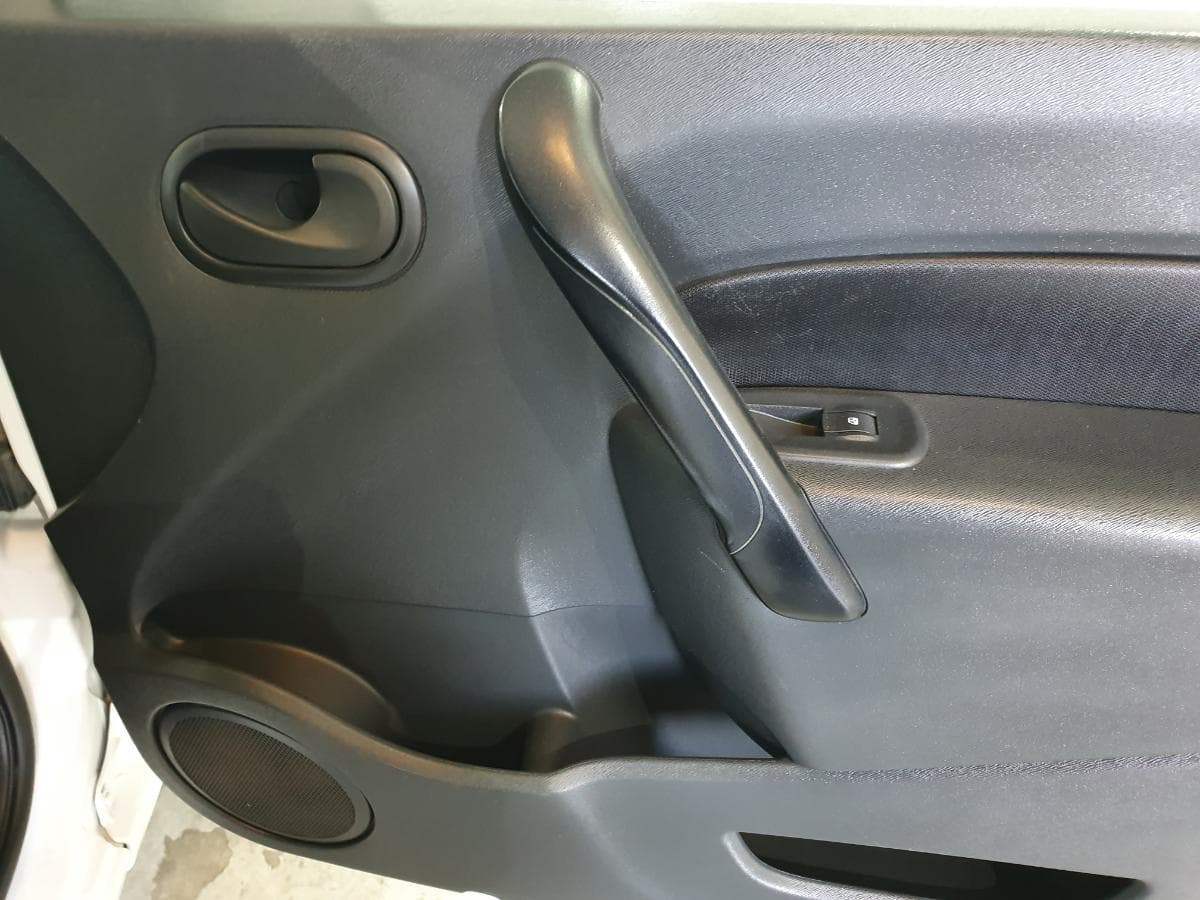 Renault kangoo 1.5 DCI · Ano 2011 — image 17