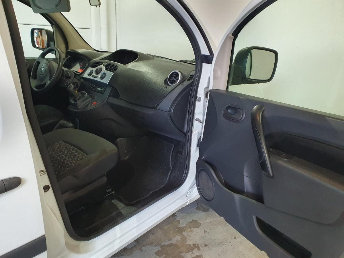 Renault kangoo 1.5 DCI · Ano 2011 — image 18