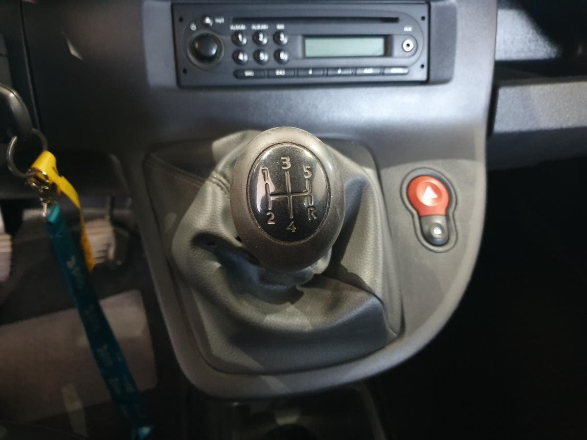 Renault kangoo 1.5 DCI · Ano 2011 — image 27