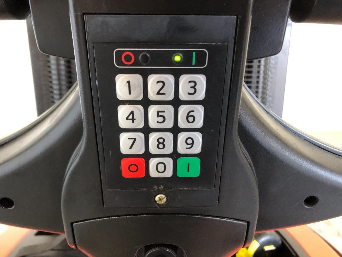 Stacker Toyota BT · Ano 2009 — image 10