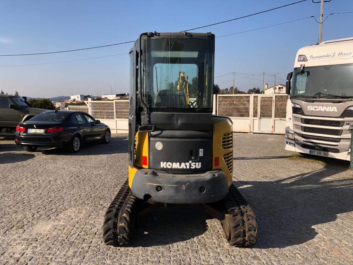 Mini Giratória Rastos Komatsu PC35MR-2 — imagem 6