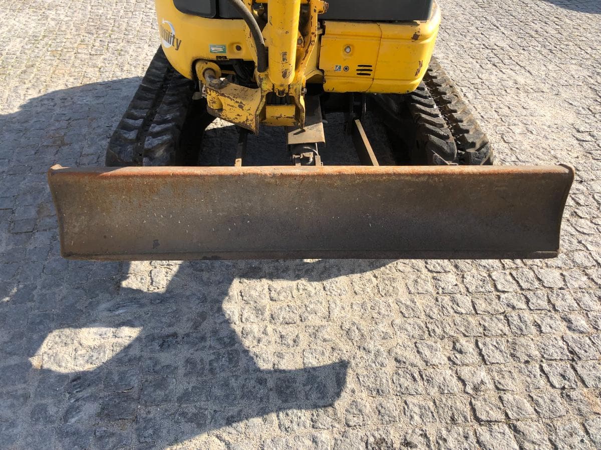 Mini Giratória Rastos Komatsu PC35MR-2 — imagem 11