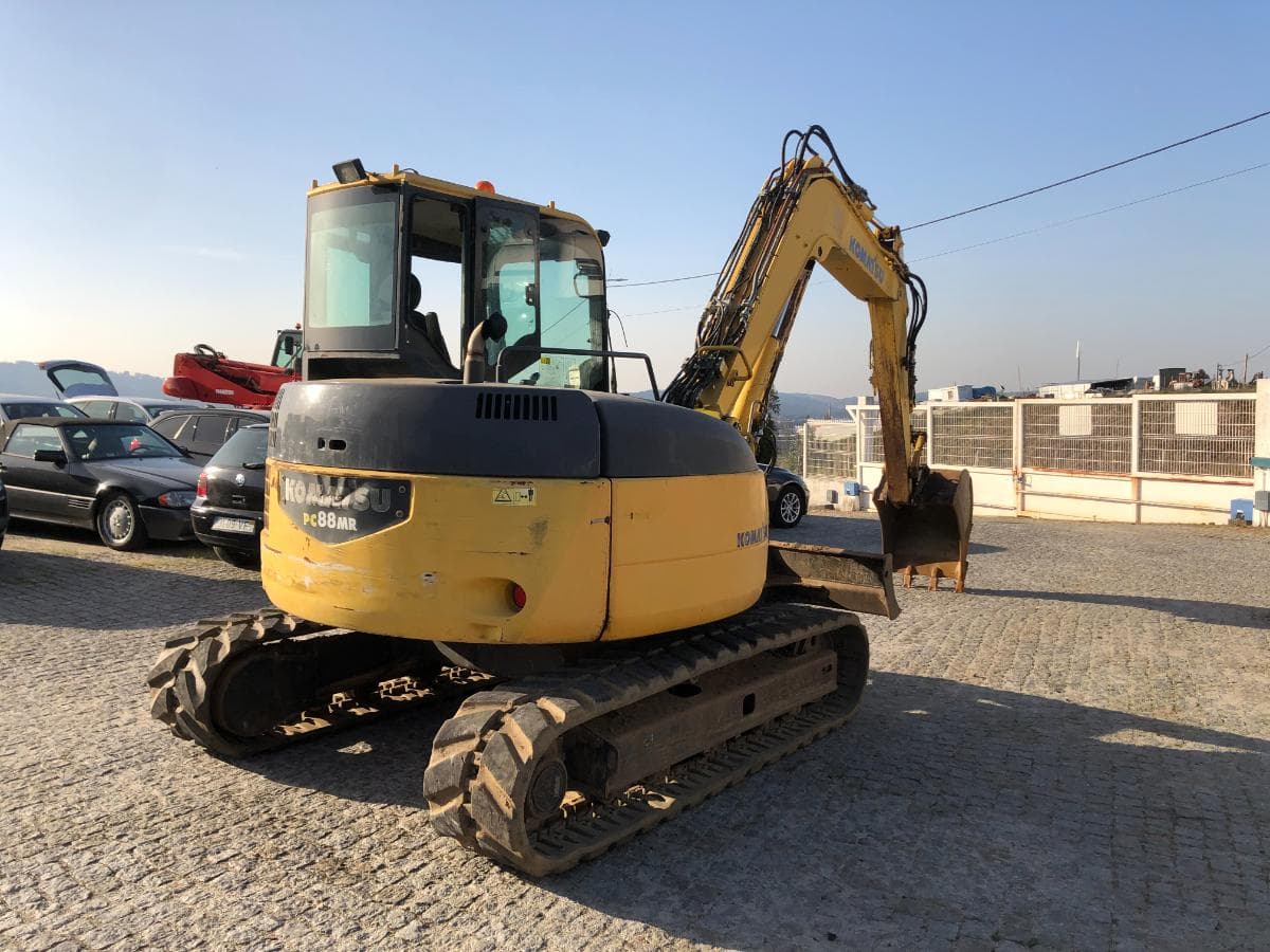 Giratória Rastos Komatsu PC88MR-8 — imagem 6