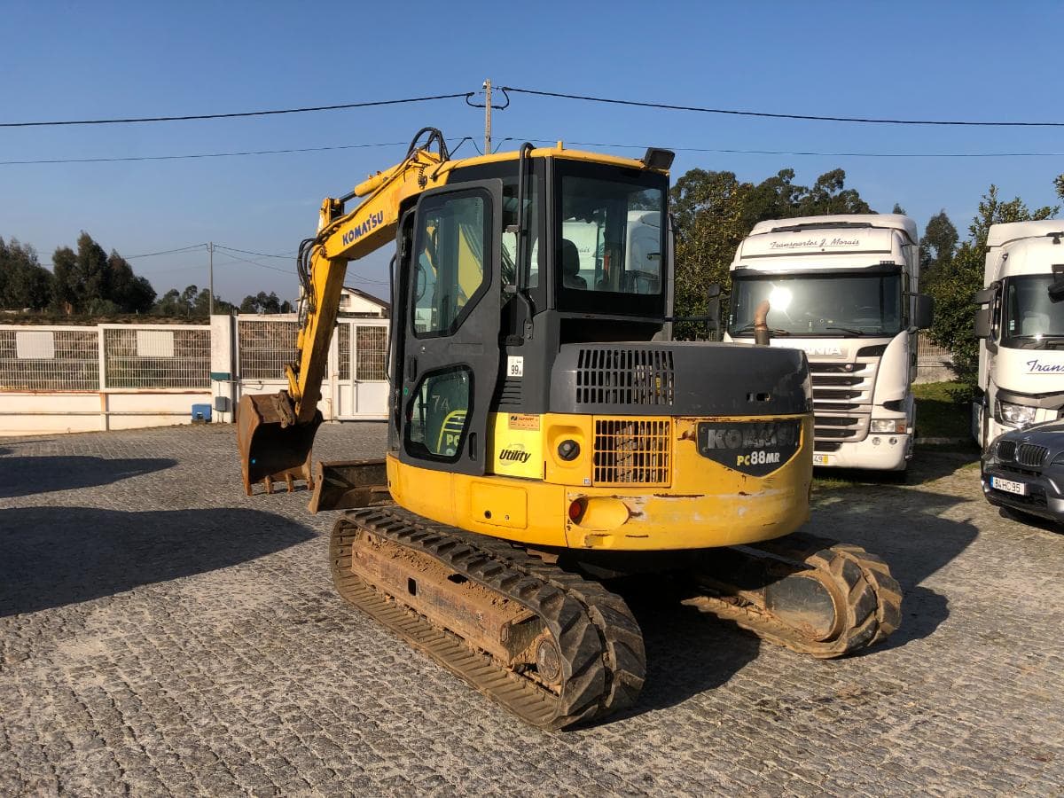 Giratória Rastos Komatsu PC88MR-8 — imagem 7