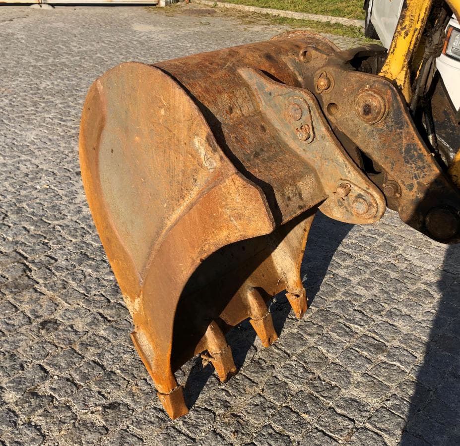 Giratória Rastos Komatsu PC88MR-8 — imagem 11