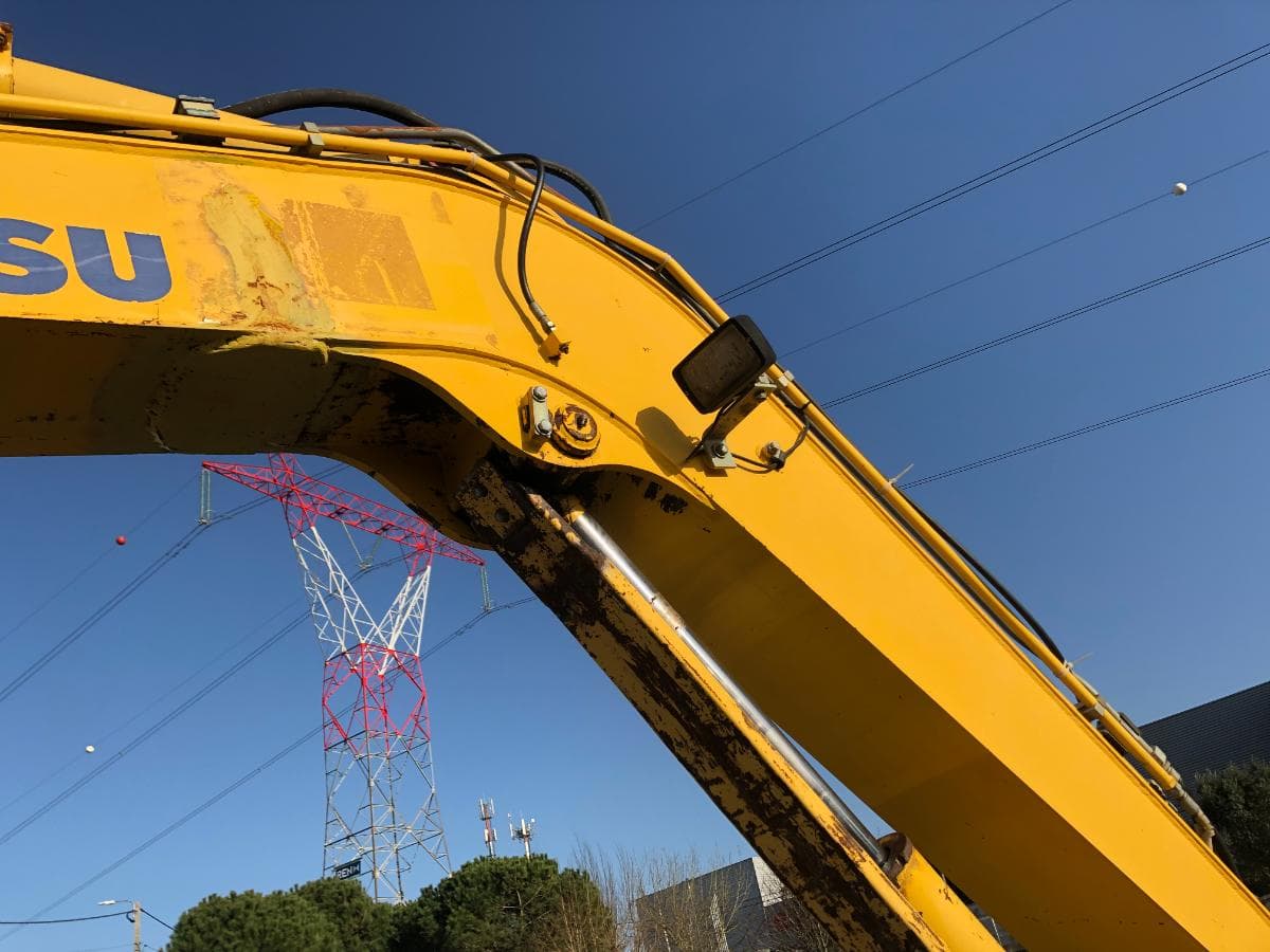 Giratória Rastos Komatsu PC88MR-8 — imagem 12