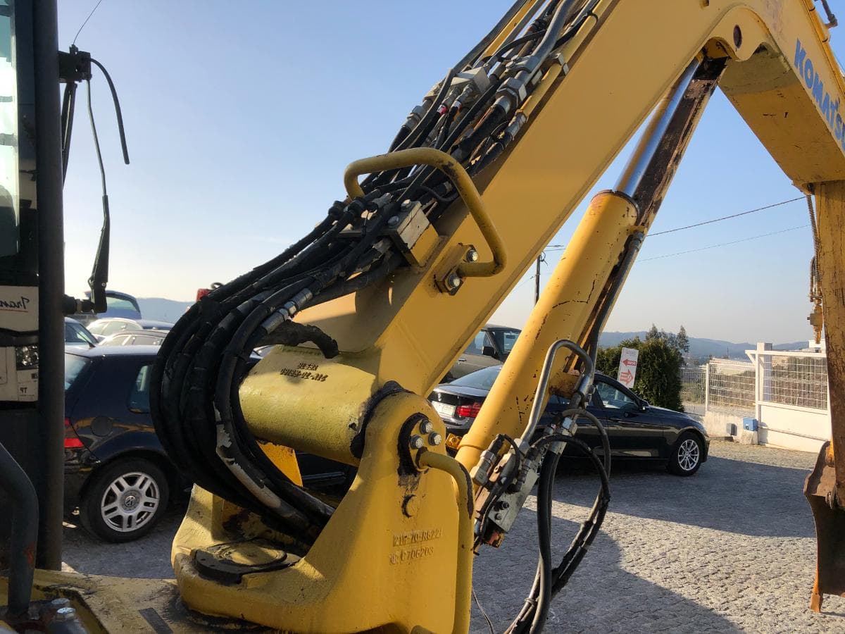 Giratória Rastos Komatsu PC88MR-8 — imagem 13