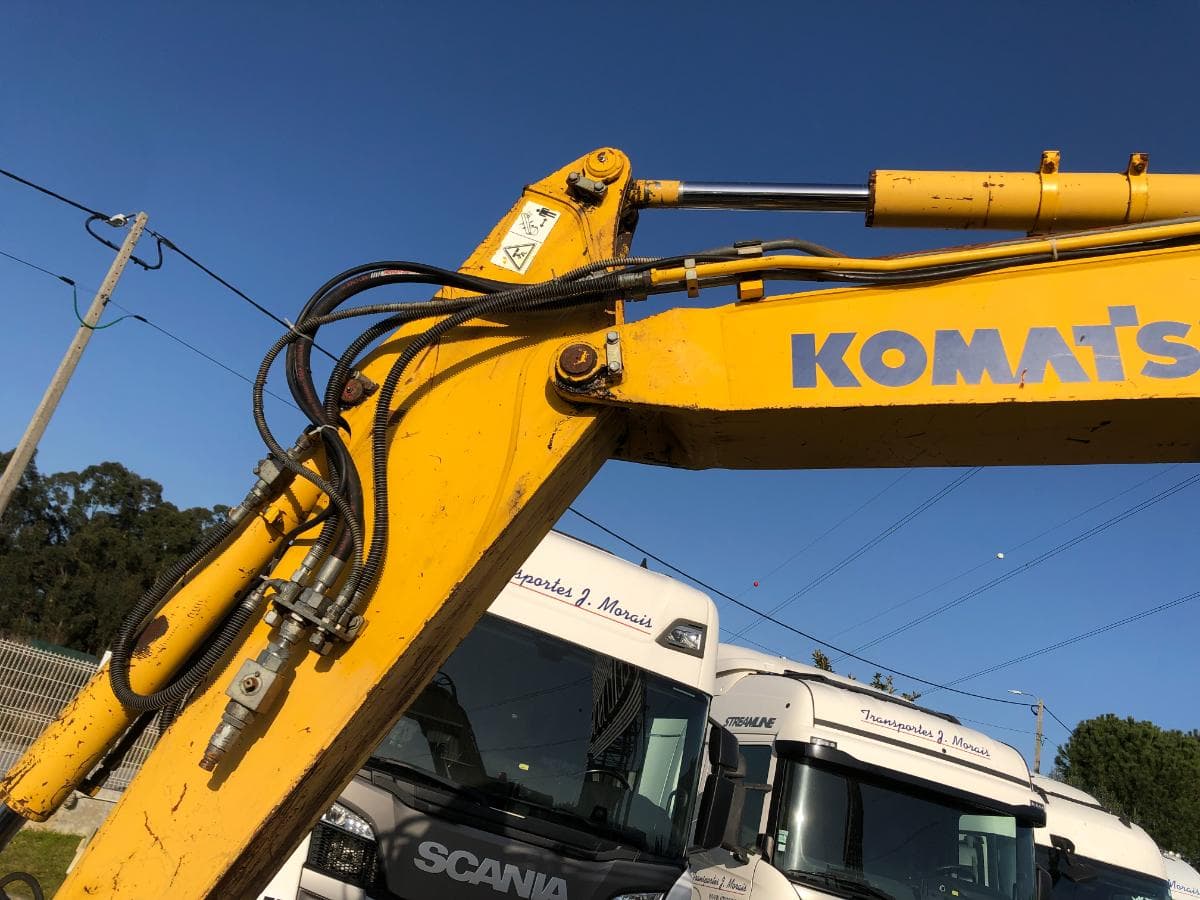 Giratória Rastos Komatsu PC88MR-8 — imagem 15