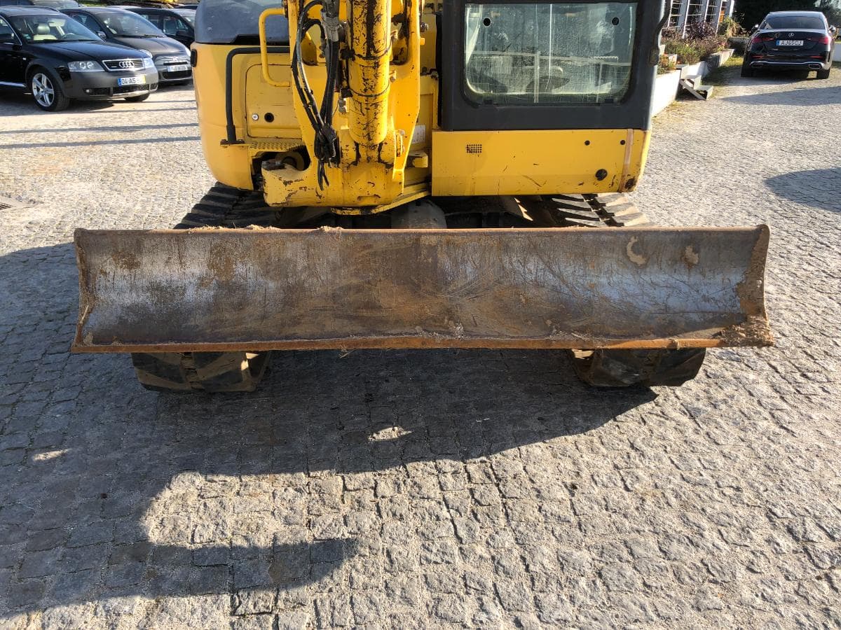Giratória Rastos Komatsu PC88MR-8 — imagem 17