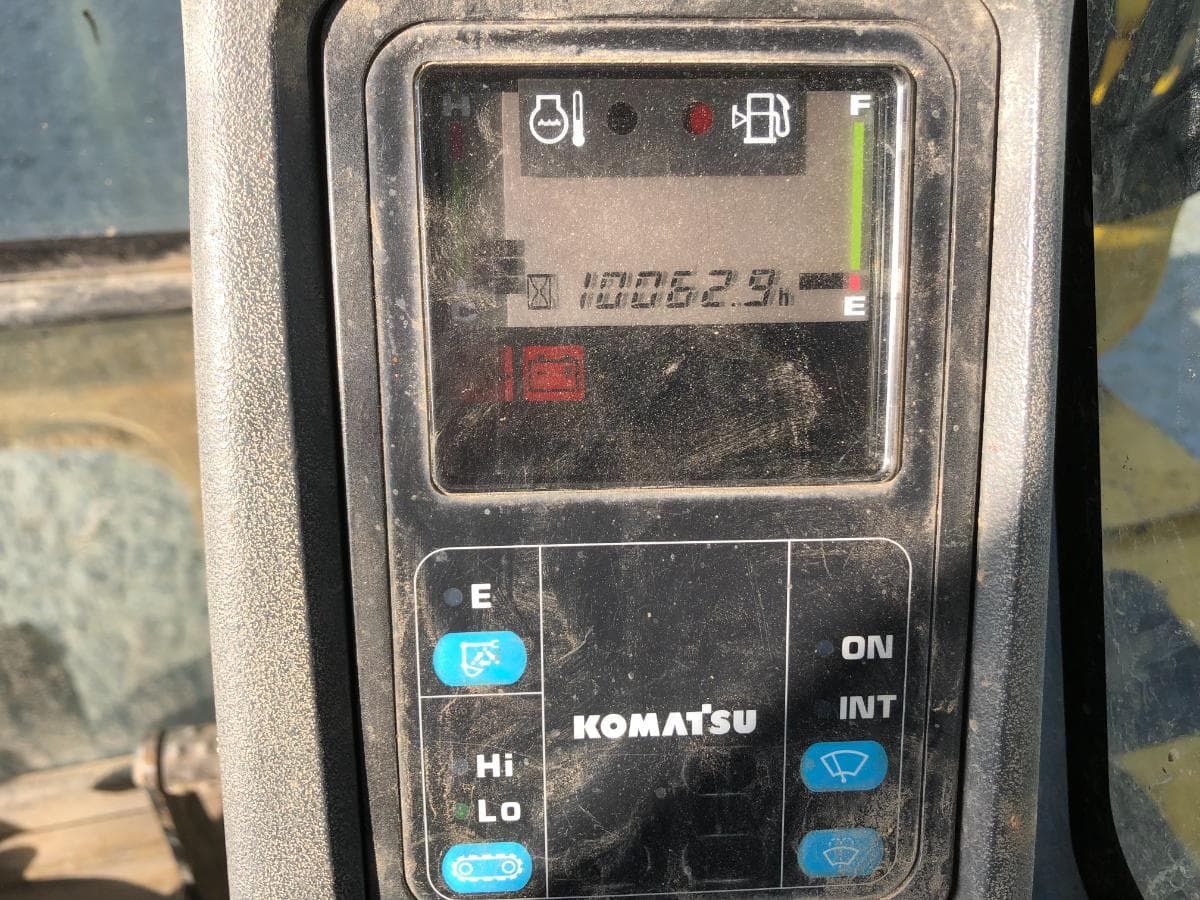 Giratória Rastos Komatsu PC88MR-8 — imagem 23