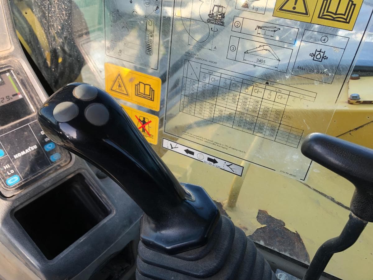 Giratória Rastos Komatsu PC88MR-8 — imagem 24