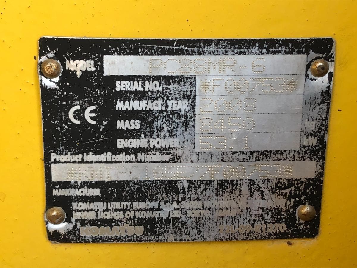 Giratória Rastos Komatsu PC88MR-8 — imagem 31