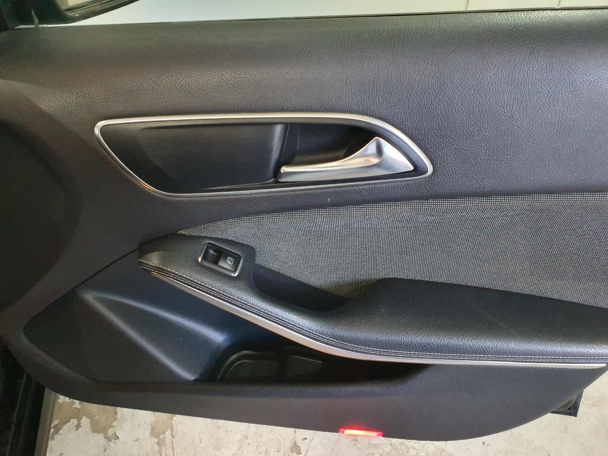 Mercedes-Benz A 180 · Année 2013 — image 26