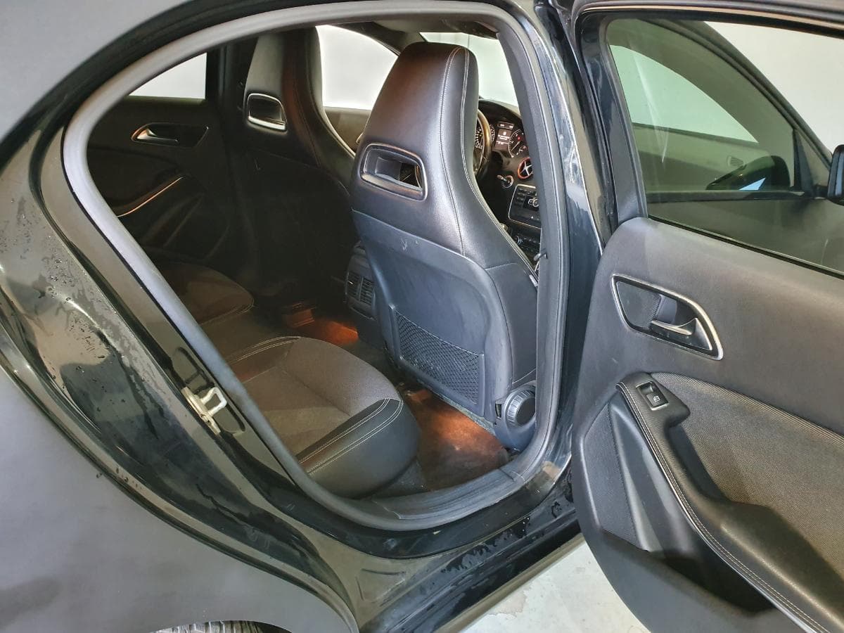 Mercedes-Benz A 180 · Année 2013 — image 28