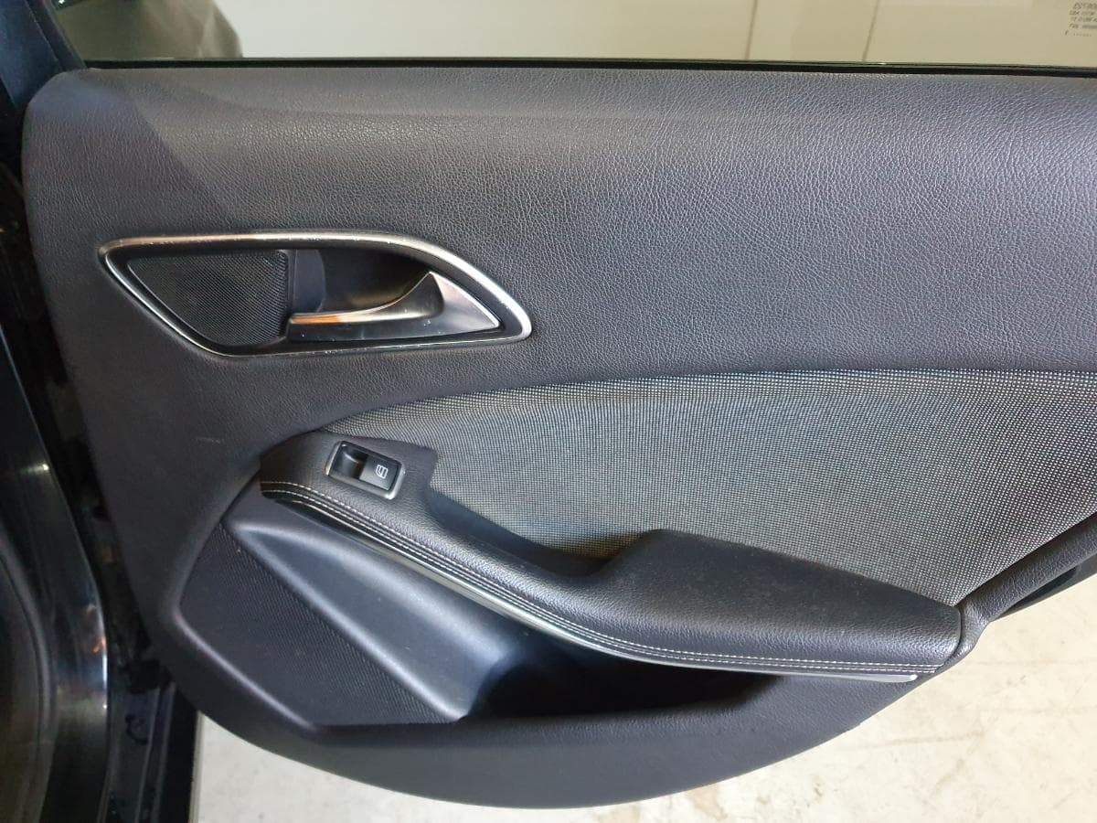 Mercedes-Benz A 180 · Année 2013 — image 30