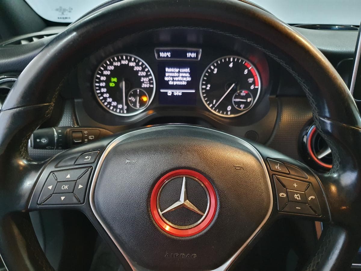 Mercedes-Benz A 180 · Année 2013 — image 41