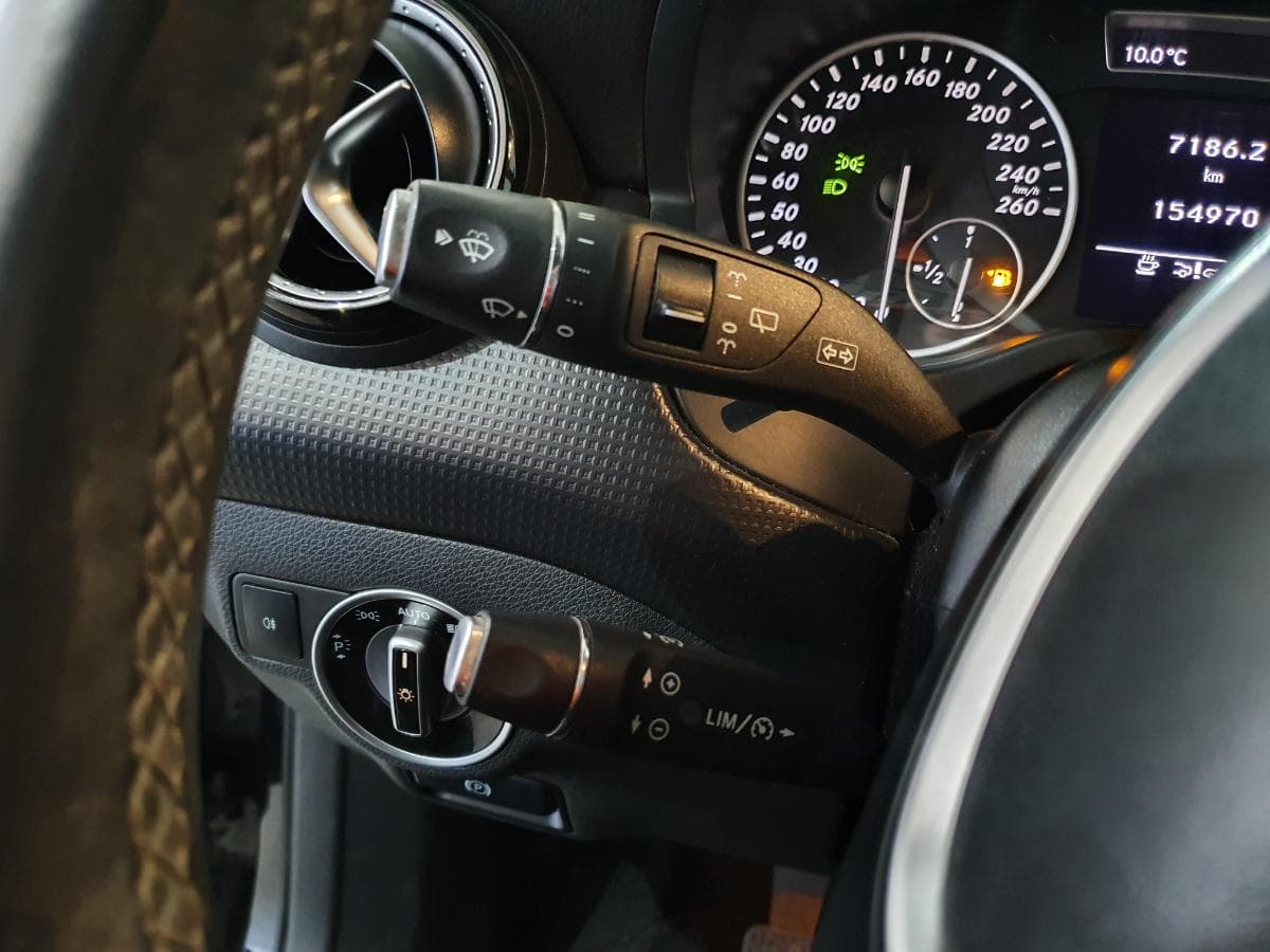 Mercedes-Benz A 180 · Année 2013 — image 42