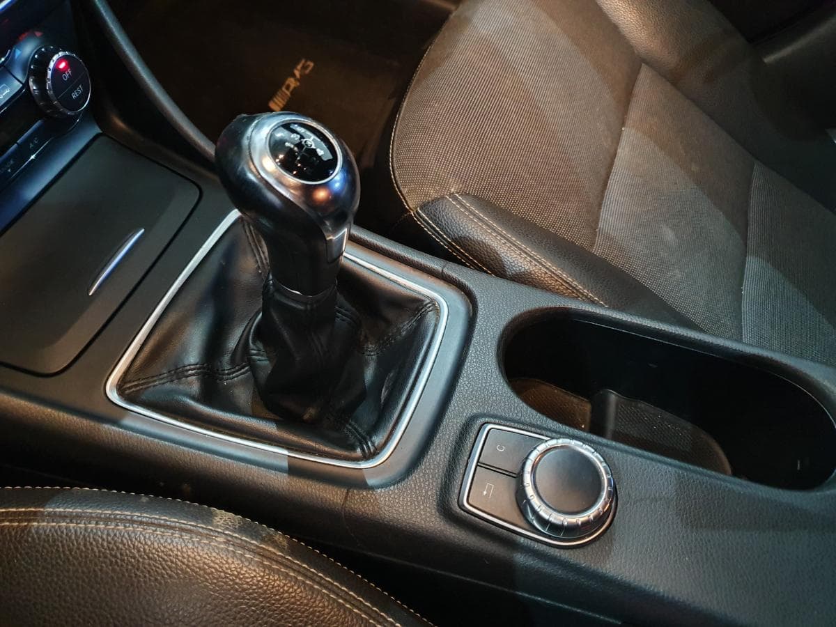 Mercedes-Benz A 180 · Année 2013 — image 43