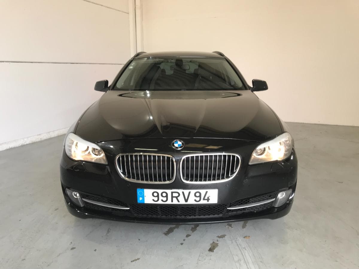 BMW 520 D Touring · Ano 2012 — imagem 4