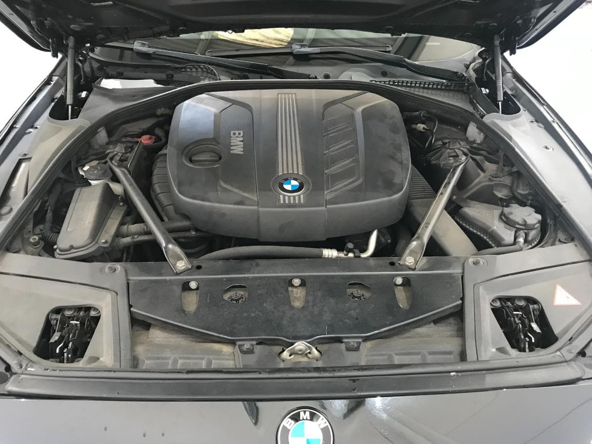 BMW 520 D Touring · Ano 2012 — imagem 5