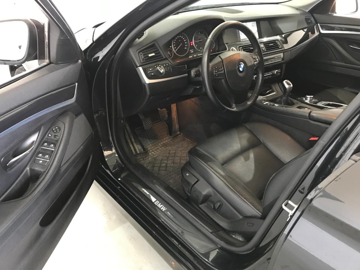 BMW 520 D Touring · Ano 2012 — imagem 20