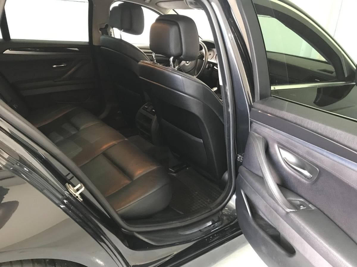 BMW 520 D Touring · Ano 2012 — imagem 25