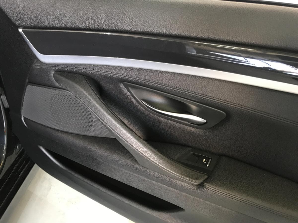 BMW 520 D Touring · Ano 2012 — imagem 24