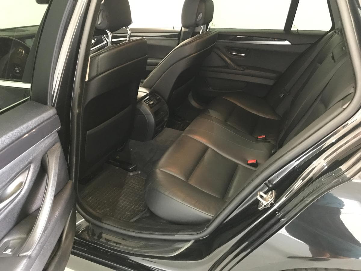 BMW 520 D Touring · Ano 2012 — imagem 28