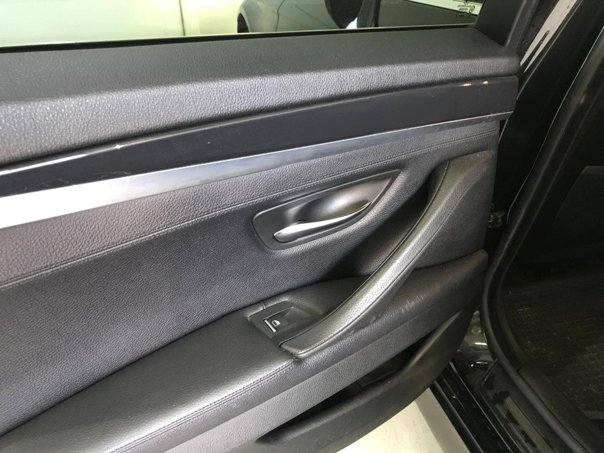 BMW 520 D Touring · Ano 2012 — imagem 29